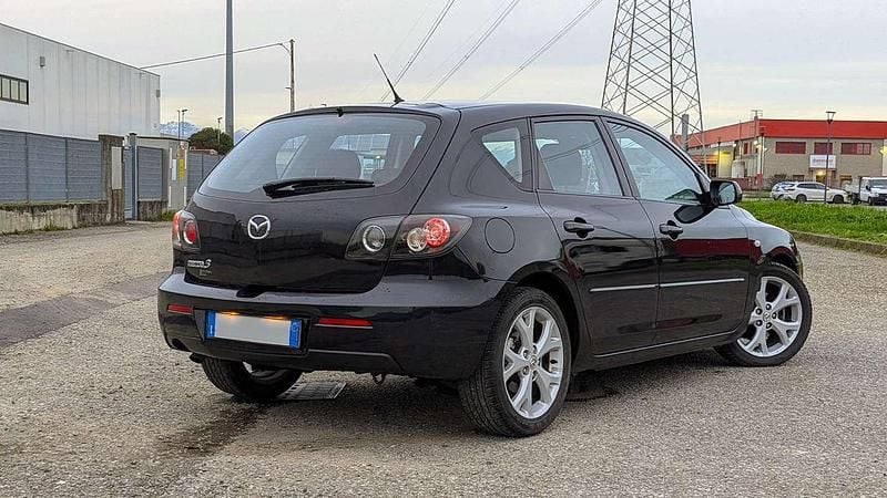 Usata Mazda 3 Active 109 CV (80 kW) 2007 Nero Berlina