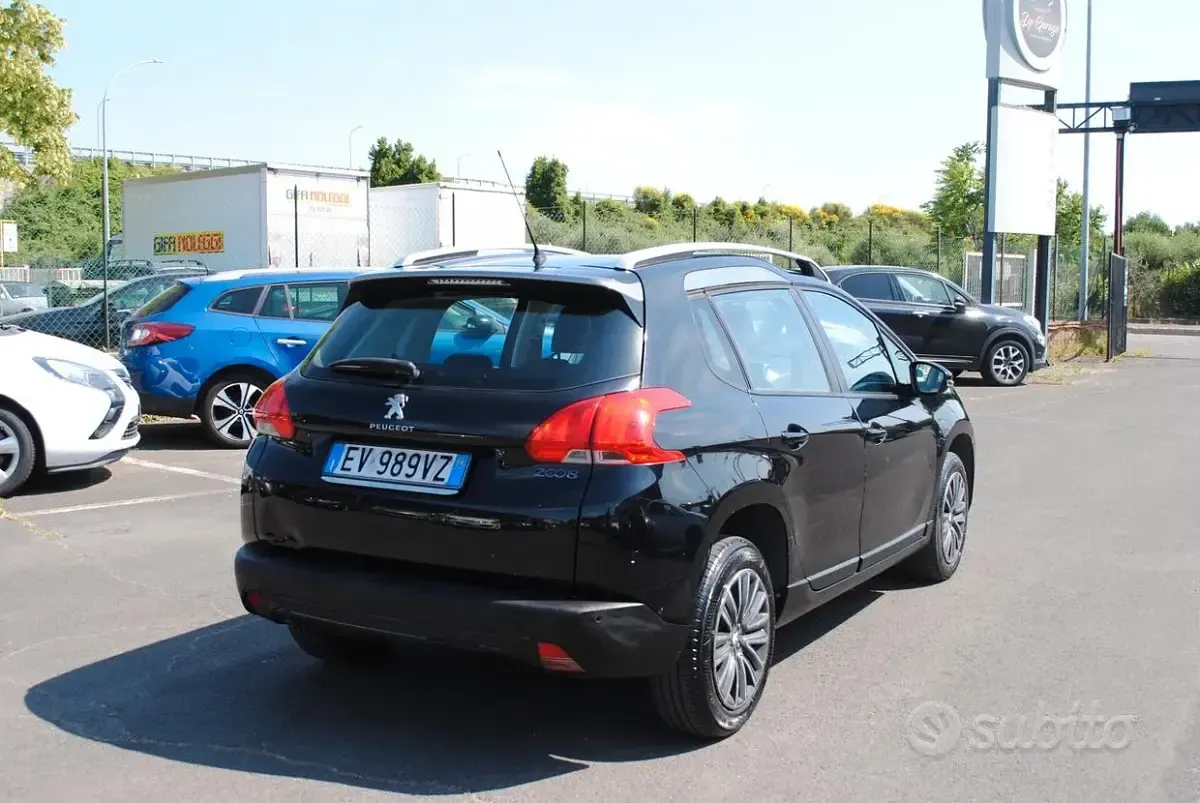 Usata Peugeot 2008 Active 68 CV (50 kW) 2014 Nero SUV