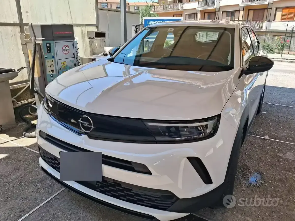Usata Opel Mokka 101 CV (74 kW) 2024 Bianco SUV