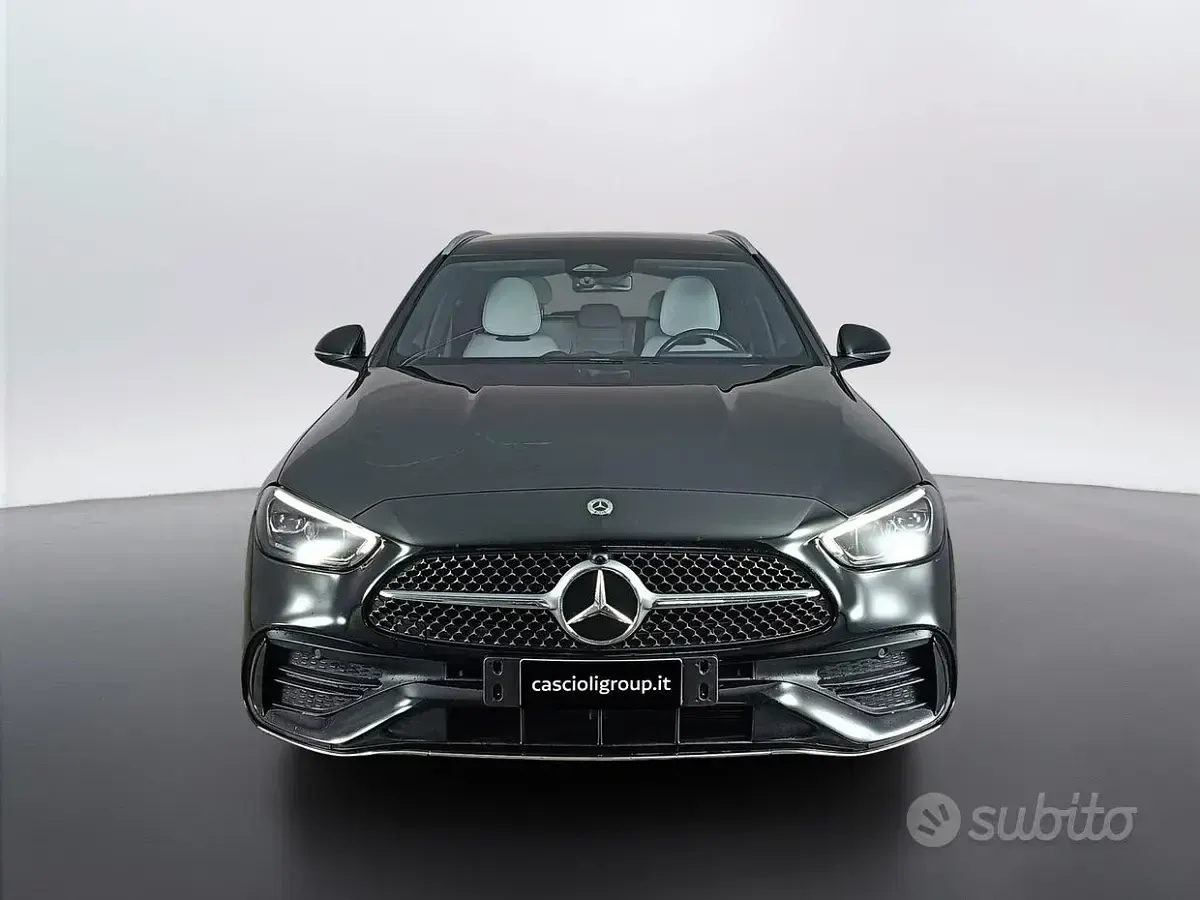 Usata Mercedes 220 Advanced 197 CV (144 kW) 2024 Grigio Station wagon