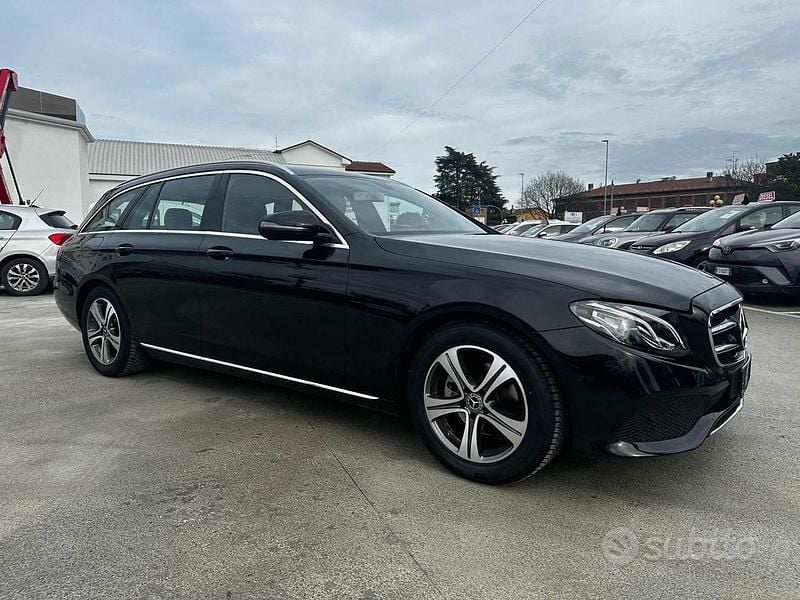 Usata Mercedes E200 Avantgarde 150 CV (110 kW) 2019 Nero Station wagon