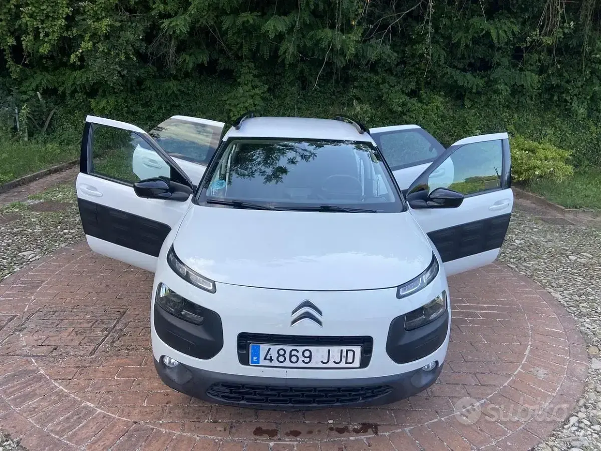 Usata Citroën C4 Cactus 99 CV (72 kW) 2015 Bianco Utilitaria