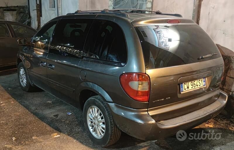 Usata Chrysler Grand Voyager 150 CV (110 kW) 2005 Monovolume