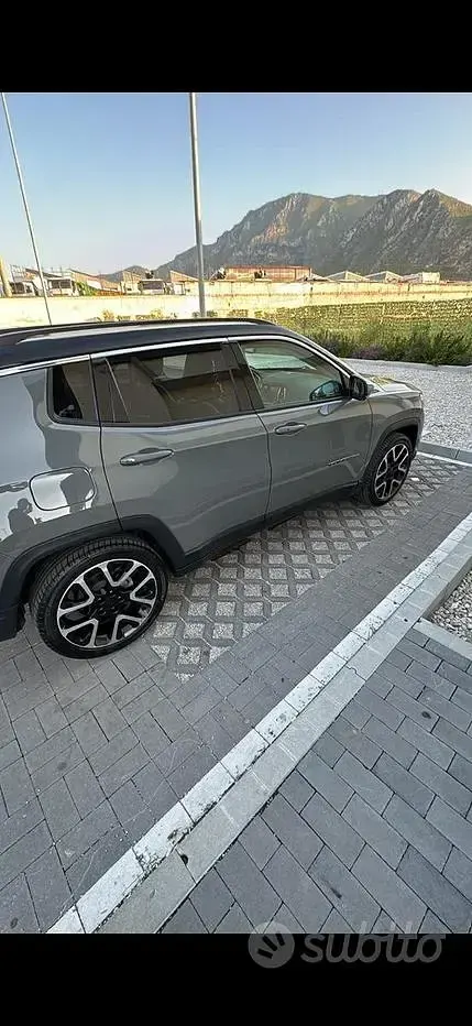 Usata Jeep Compass 131 CV (96 kW) 2021 Grigio SUV