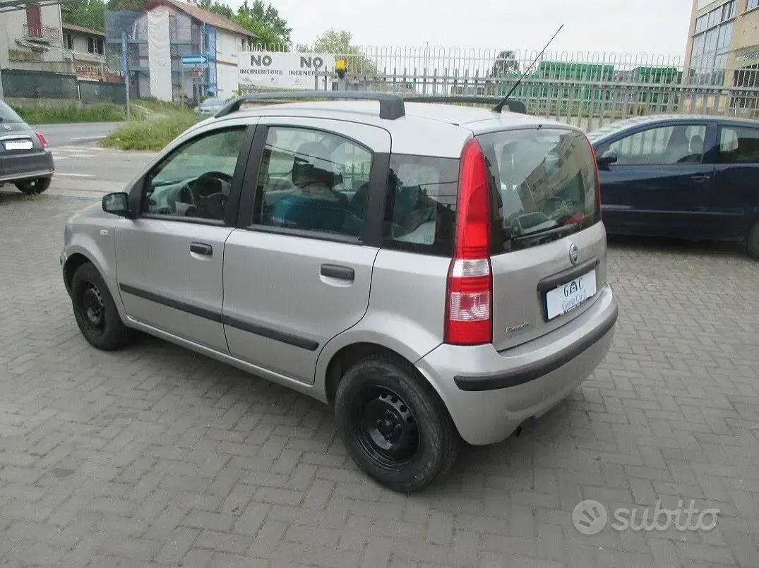 Usata Fiat Panda Dynamic 69 CV (50 kW) 2004 Grigio Utilitaria