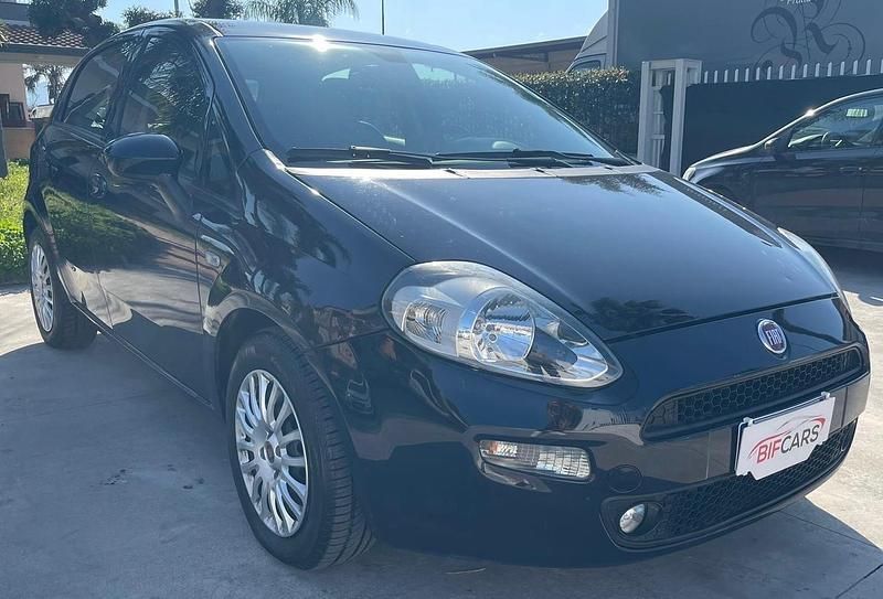 Usata Fiat Punto Street 95 CV (69 kW) 2018 Blu Utilitaria