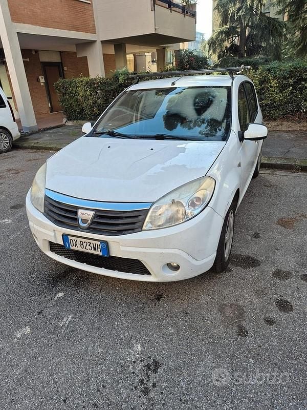 Usata Dacia Sandero 75 CV (55 kW) 2008 Bianco Berlina