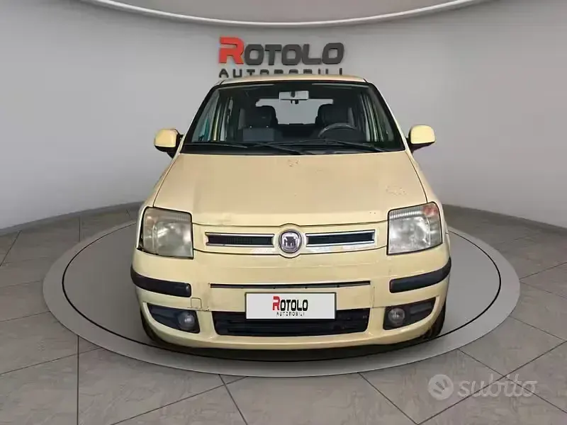 Usata Fiat Panda Dynamic 77 CV (56 kW) 2011 Giallo Utilitaria