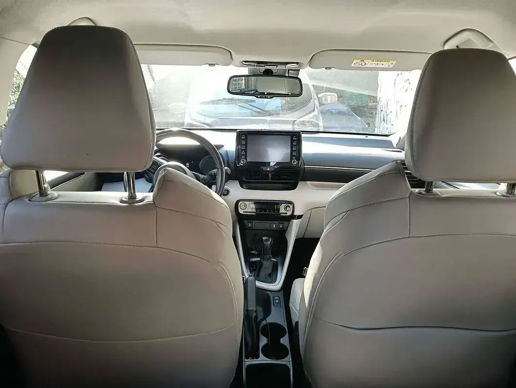 Usata Toyota Yaris Lounge 131 CV (96 kW) 2022 Nero Utilitaria