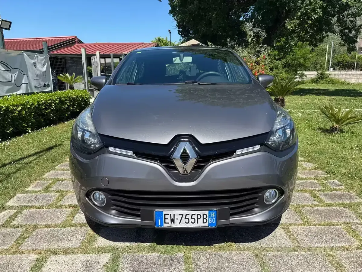 Usata Renault Clio IV 75 CV (55 kW) 2014 Grigio Berlina