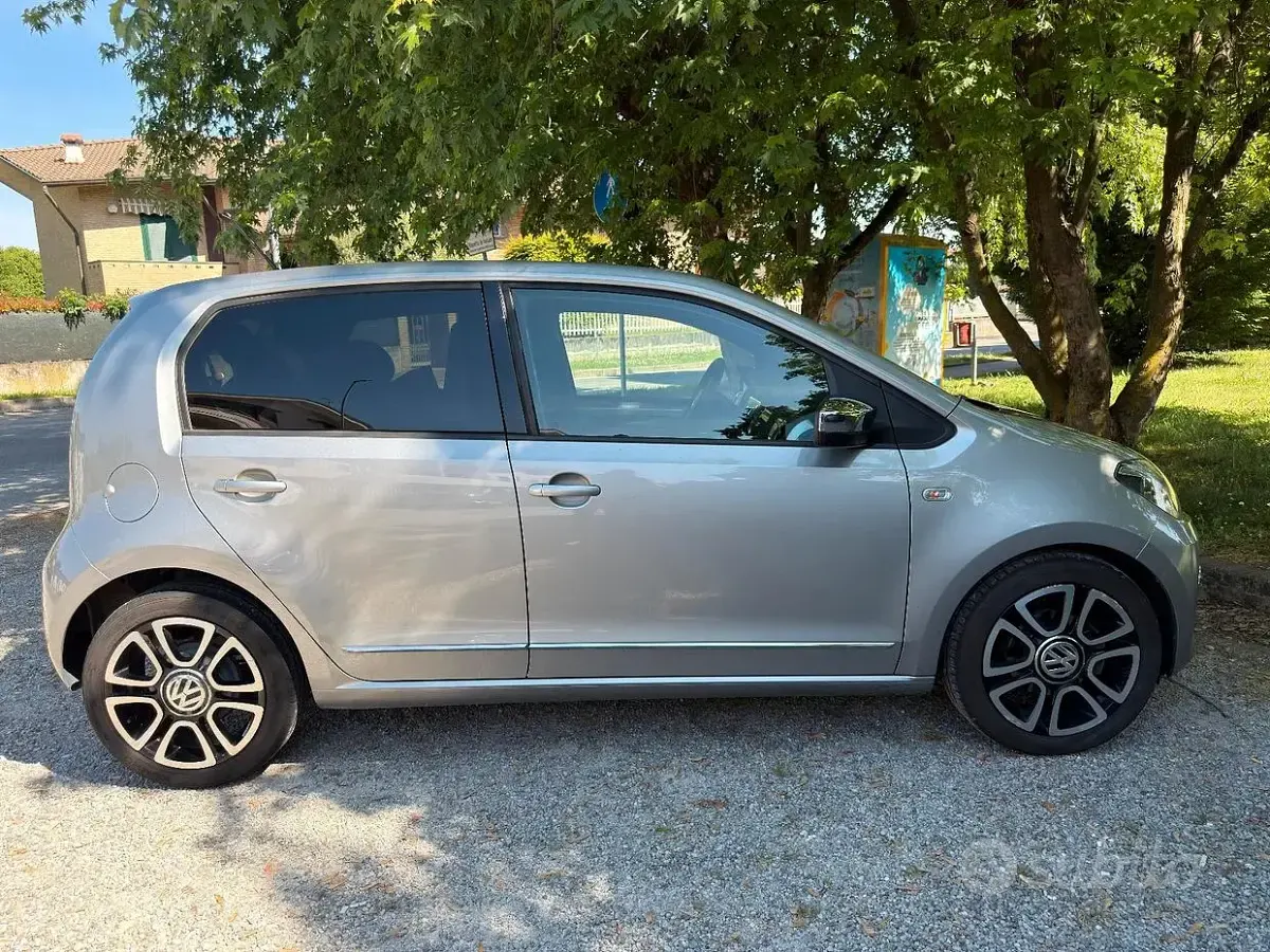 Usata VW up! 60 CV (44 kW) 2016 Utilitaria