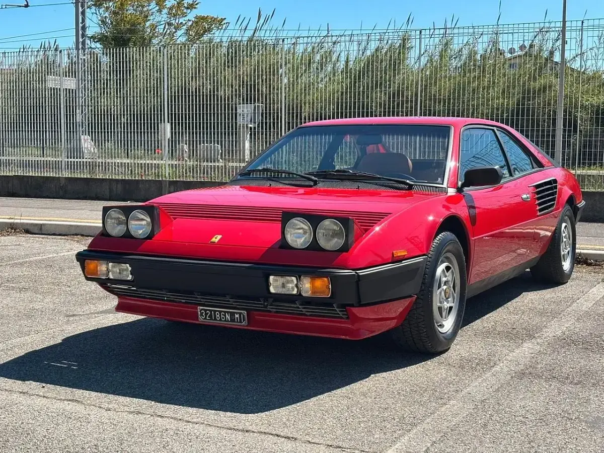 Usata Ferrari Mondial 215 CV (158 kW) 1981 Rosso Coupé