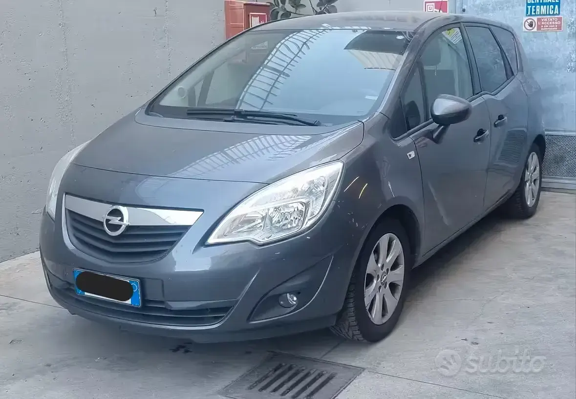 Usata Opel Meriva 101 CV (74 kW) 2010 Monovolume