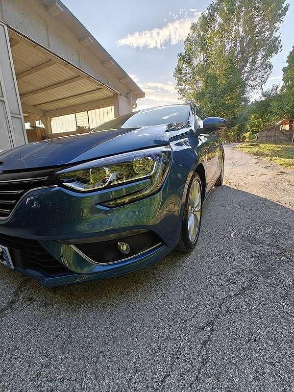 Usata Renault Mégane IV Intens 116 CV (85 kW) 2019 Blu/azzurro Station wagon