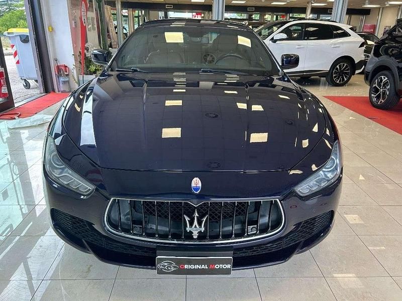 Blu perlato Usata 2014 Maserati Ghibli Coupé | 25.500 € (Buon prezzo) - Immagine 1/4