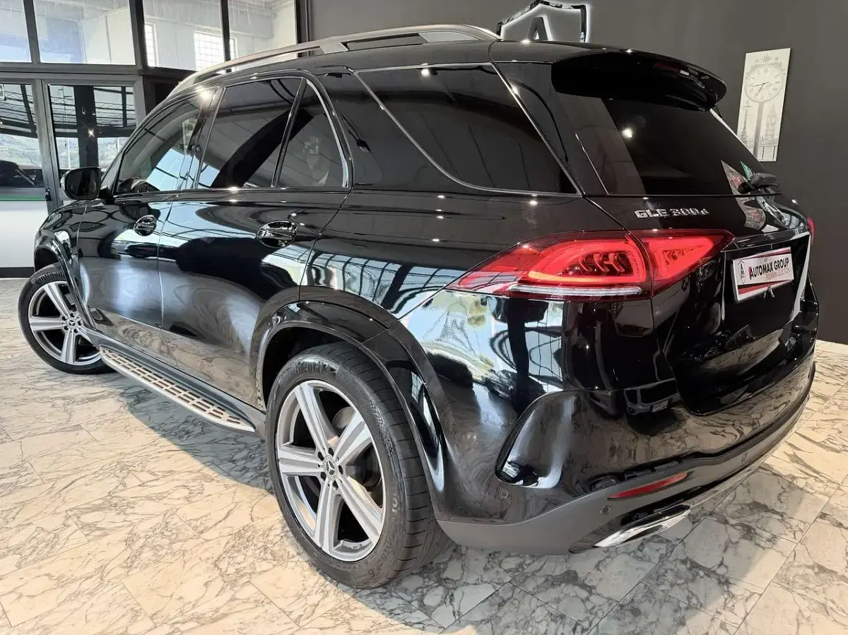 Usata Mercedes GLE300 Premium Plus 272 CV (200 kW) 2023 Nero SUV