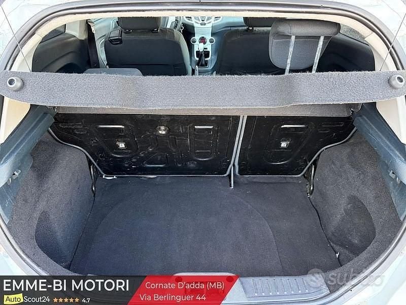 Usata Ford Fiesta Titanium 90 CV (66 kW) 2009 Bianco Berlina