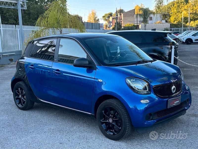 Blu Usata 2019 Smart ForFour Passion Utilitaria | 10.499 € (Buon prezzo) - Immagine 1/4