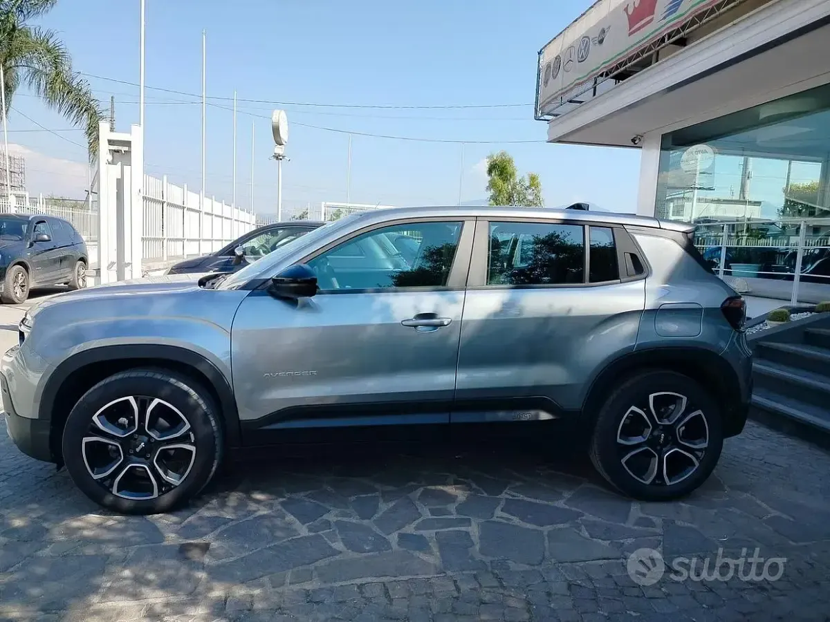 Usata Jeep Avenger Altitude 101 CV (74 kW) 2023 Grigio SUV