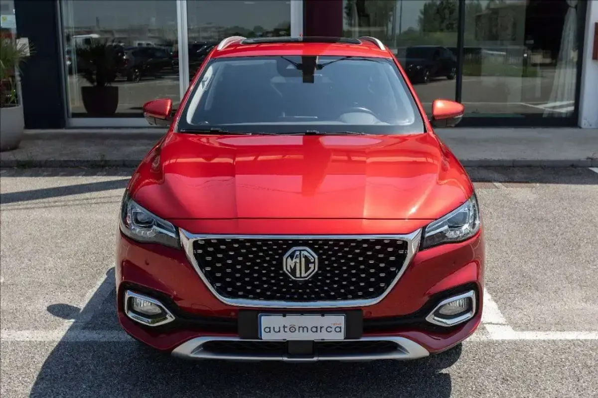 Usata MG EHS Luxury 258 CV (189 kW) 2023 Rosso metallizzato SUV
