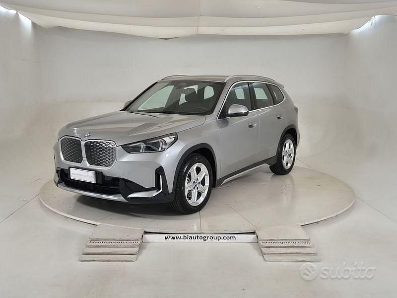 Grigio Usata 2025 BMW iX1 xLine SUV | 43.200 € (Molto cara) - Immagine 1/3