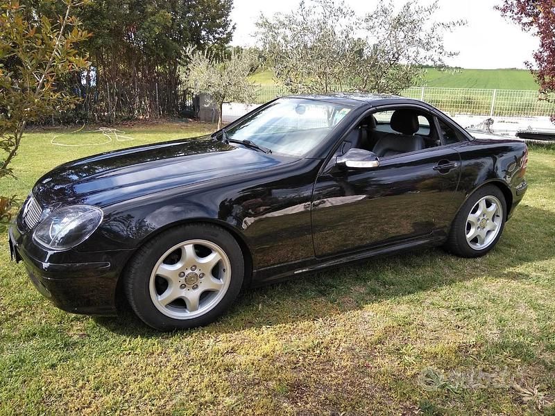 Usata Mercedes SLK230 197 CV (144 kW) 2000 Cabrio