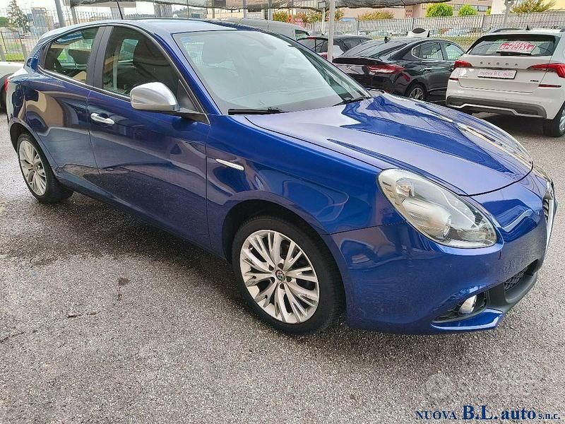 Usata Alfa Romeo Giulietta Super 120 CV (88 kW) 2017 Blu Utilitaria