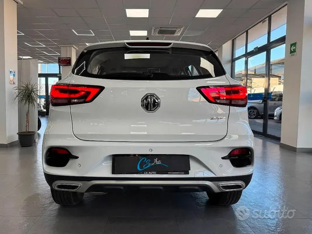 Usata MG ZS Luxury 2023 Bianco SUV