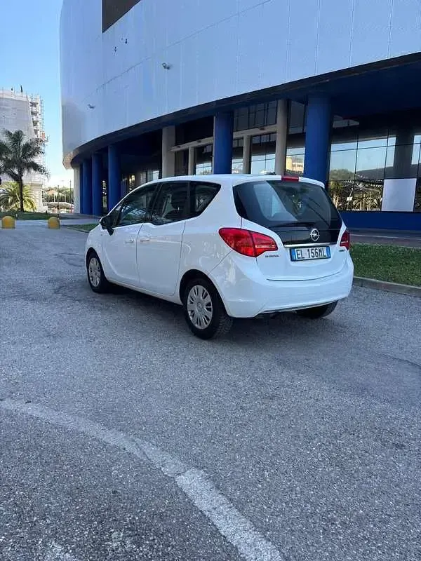 Usata Opel Meriva 120 CV (88 kW) 2014 Monovolume