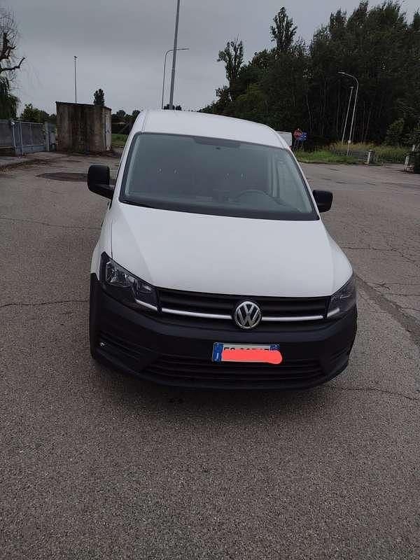 Usata 2017 VW Caddy Monovolume | 16.000 € (Cara) - Immagine 1/4
