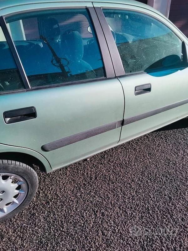 Usata Rover 200 71 CV (52 kW) 2000 Verde Berlina