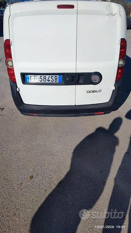 Usata Fiat Doblò 90 CV (66 kW) 2009 Bianco Monovolume