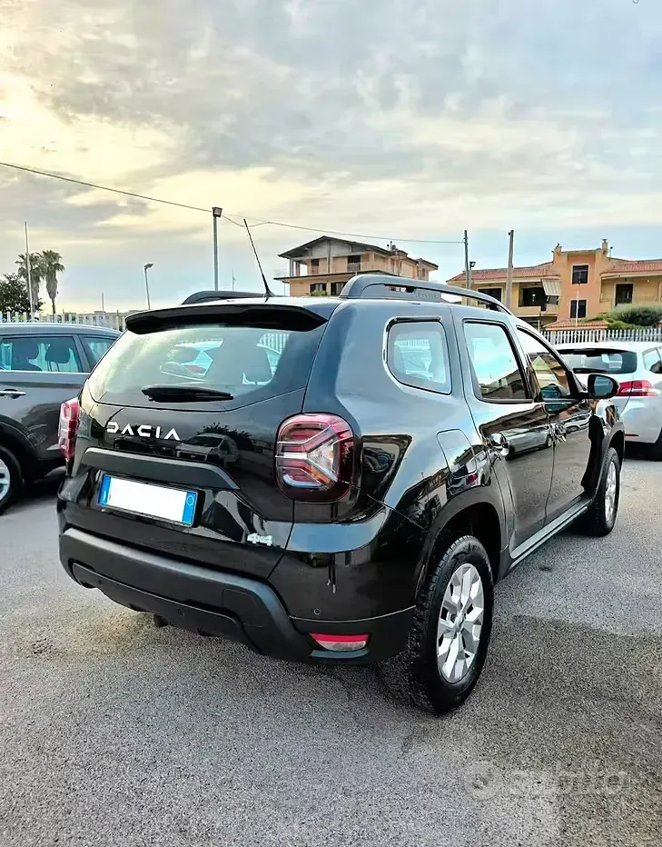 Usata Dacia Duster Comfort 114 CV (83 kW) 2023 Nero SUV
