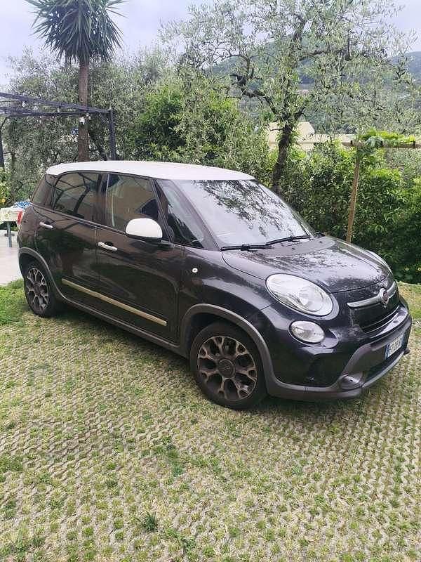 Usata Fiat 500L Trekking 105 CV (77 kW) 2013 Grigio Monovolume