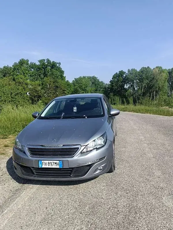 Usata Peugeot 308 SW Active 120 CV (88 kW) 2017 Station wagon