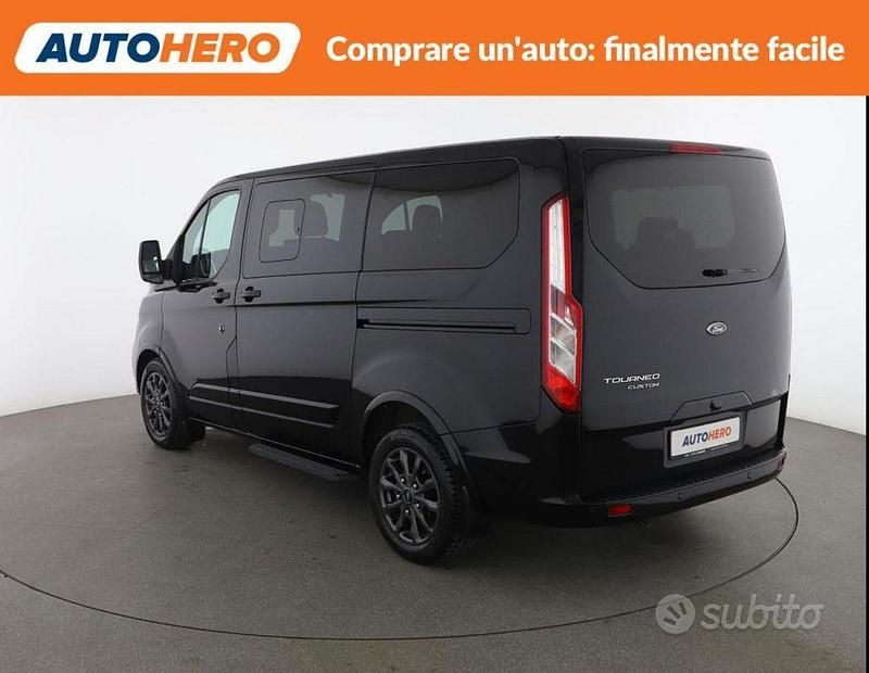 Usata Ford Tourneo Titanium 131 CV (96 kW) 2023 Nero Monovolume