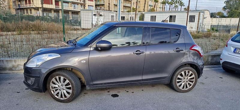 Usata Suzuki Swift GL 94 CV (69 kW) 2012 Argento Utilitaria
