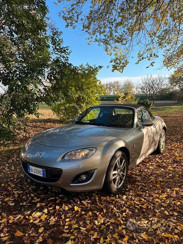 Usata 2011 Mazda MX5 High Cabrio | 13.500 € (Buon prezzo) - Immagine 1/4