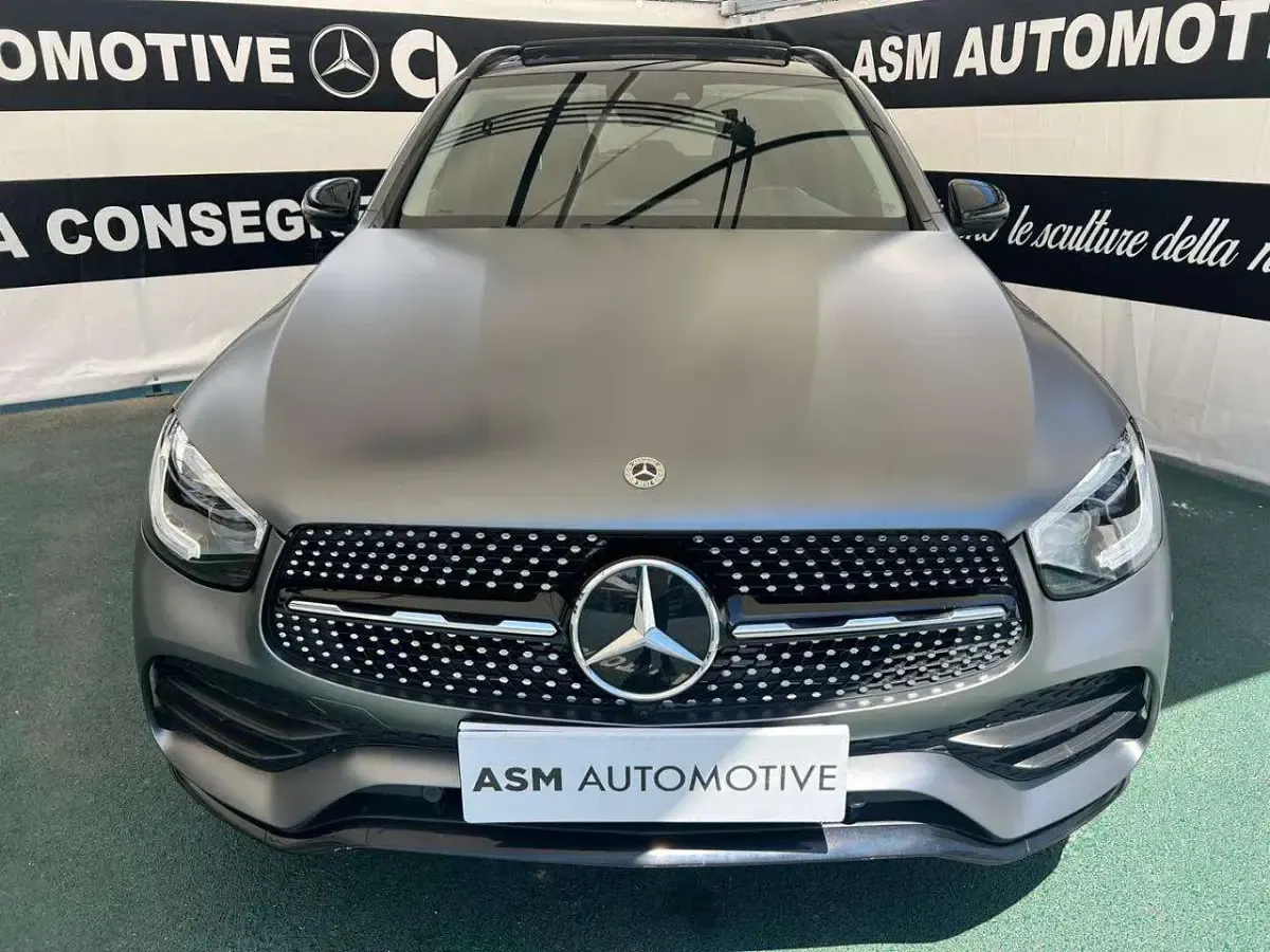 Usata Mercedes GLC220 Premium 194 CV (142 kW) 2021 Grigio magno designo SUV