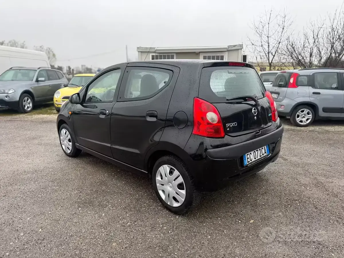 Usata Nissan Pixo 68 CV (50 kW) 2010 Nero Utilitaria