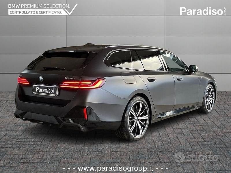 Nuova BMW 520 Comfort Edition 2025 Grigio Station wagon