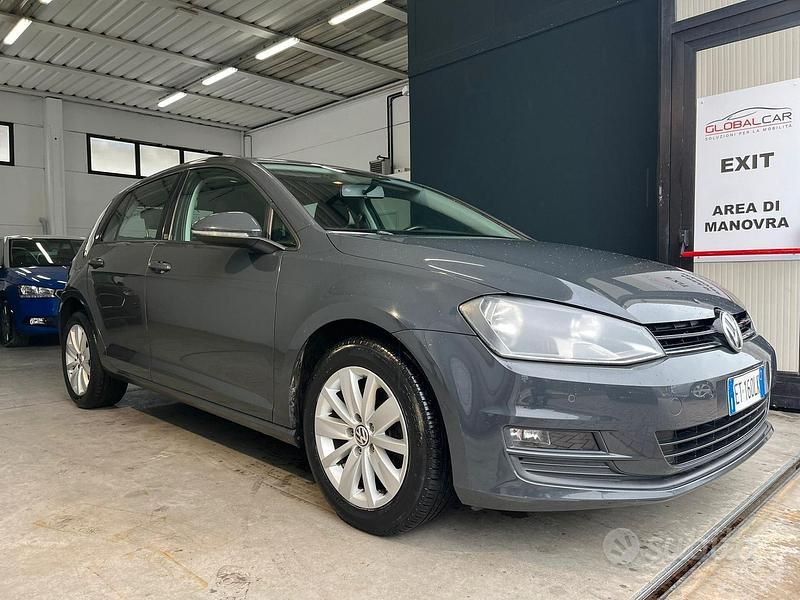 Grigio Usata 2014 VW Golf VII Sound Tre volumi | 8500 € (Cara) - Immagine 1/4