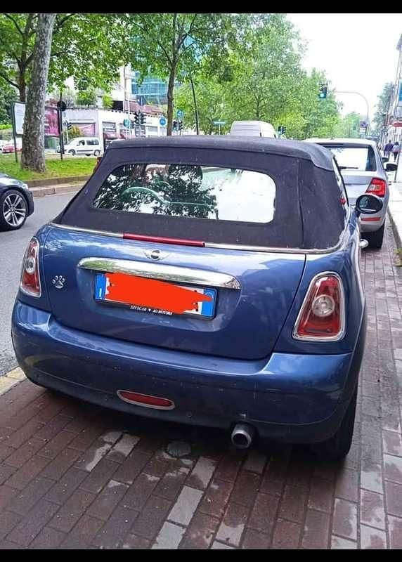 Blu/azzurro Usata 2010 Mini One Cabriolet Cabrio | 7500 € (Buon prezzo) - Immagine 1/4