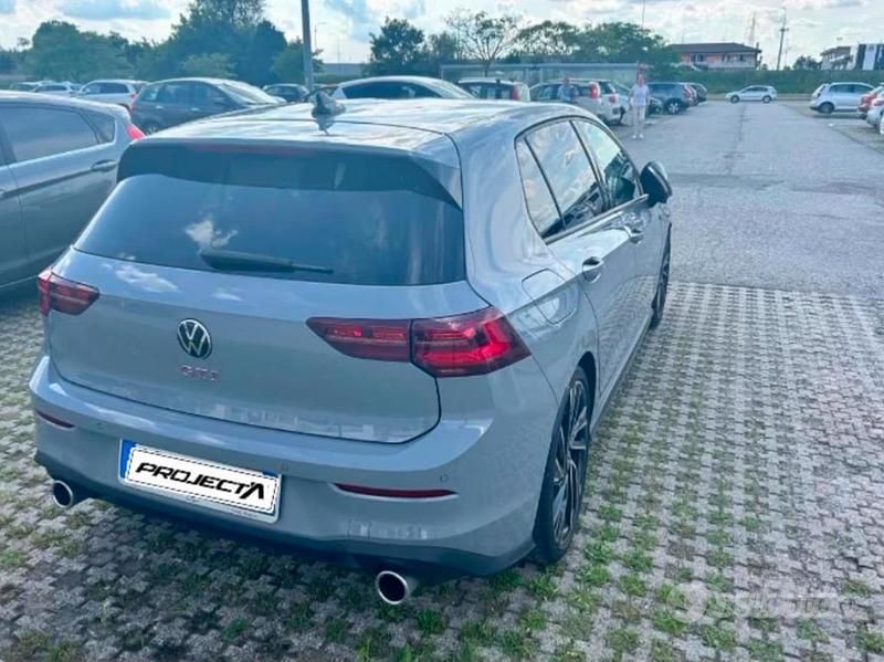 Grigio Usata 2021 VW Golf VIII GTI Tre volumi | 28.500 € - Immagine 1/4