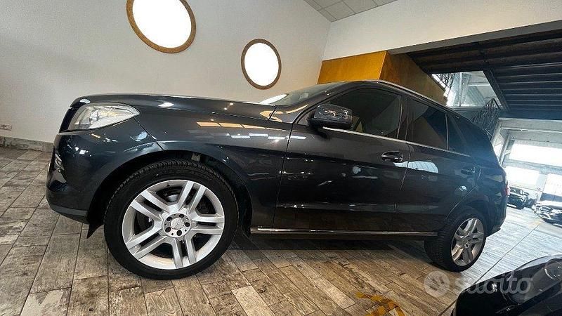 Usata Mercedes ML250 204 CV (150 kW) 2013 Grigio SUV