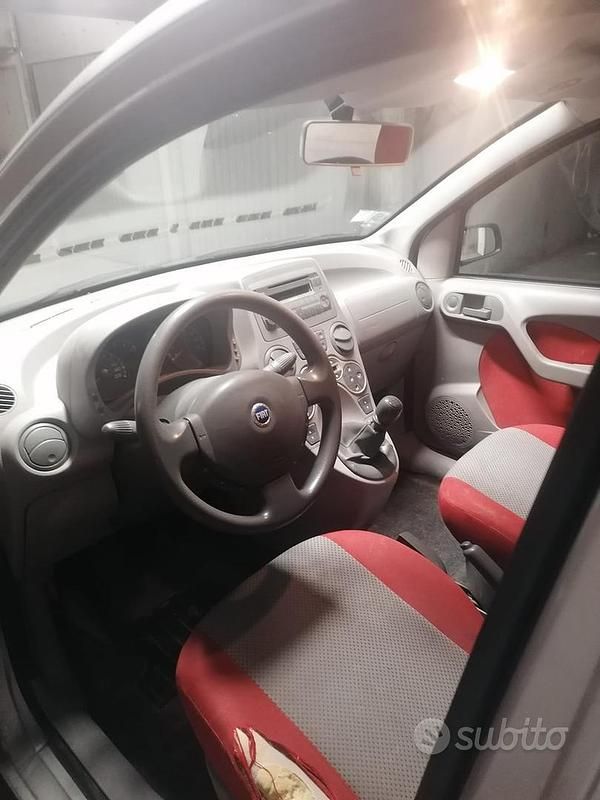 Usata Fiat Panda 4x4 69 CV (50 kW) 2005 Grigio Utilitaria