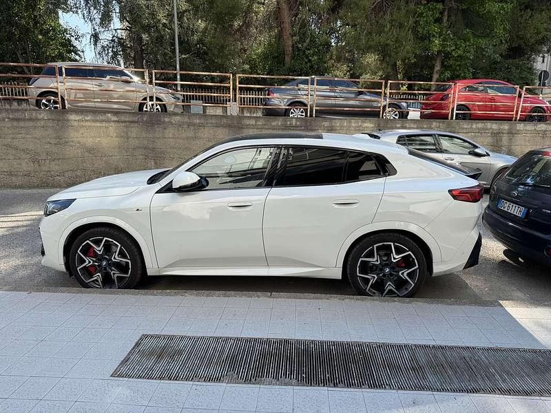 Usata BMW iX2 M Sport 350 kW (476 CV) 2024 Bianco SUV
