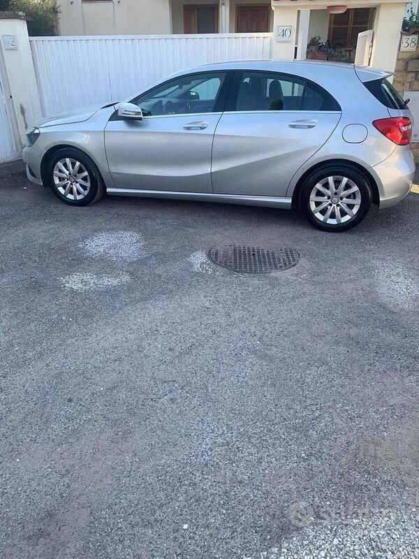 Usata Mercedes A160 Executive 90 CV (66 kW) 2014 Grigio Berlina