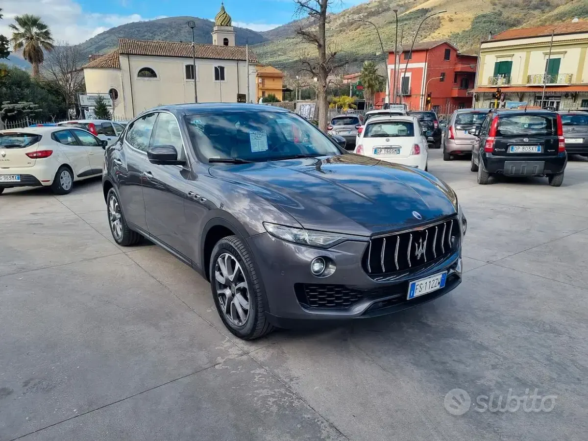 Usata Maserati Levante GranLusso 275 CV (202 kW) 2018 Beige SUV