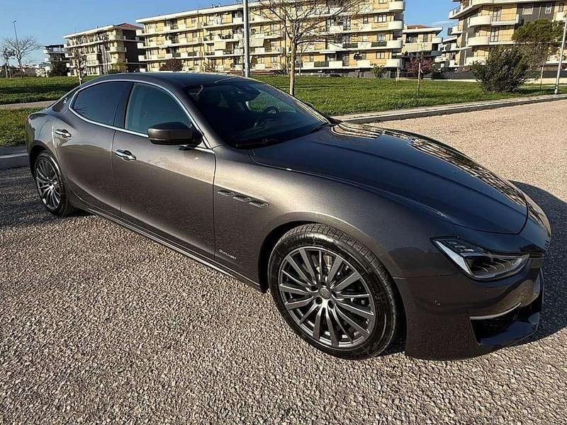 Usata Maserati Ghibli GranLusso 250 CV (183 kW) 2019 Grigio Berlina